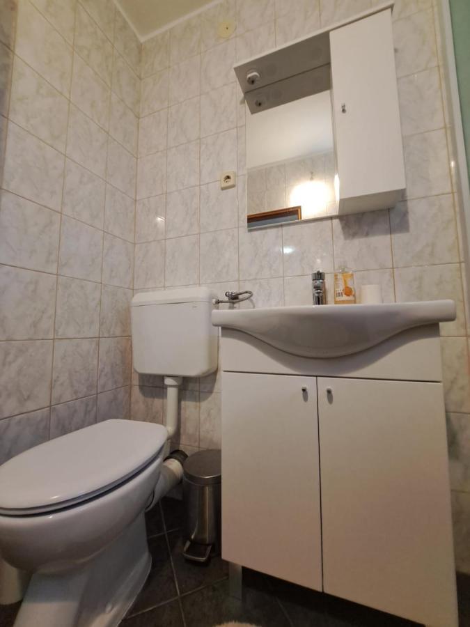Holiday Room Macukin Brela Esterno foto