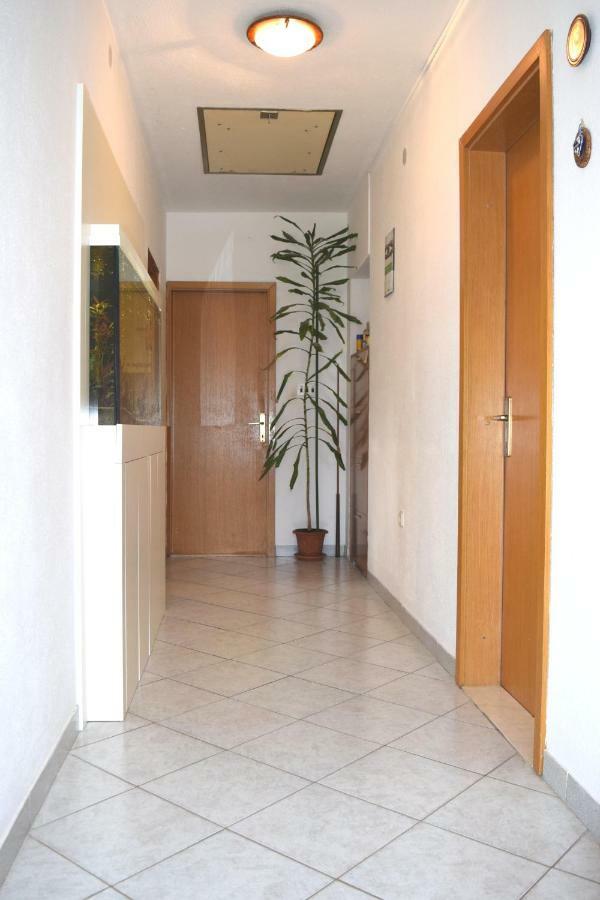 Holiday Room Macukin Brela Esterno foto