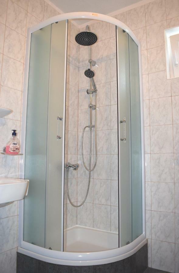 Holiday Room Macukin Brela Esterno foto